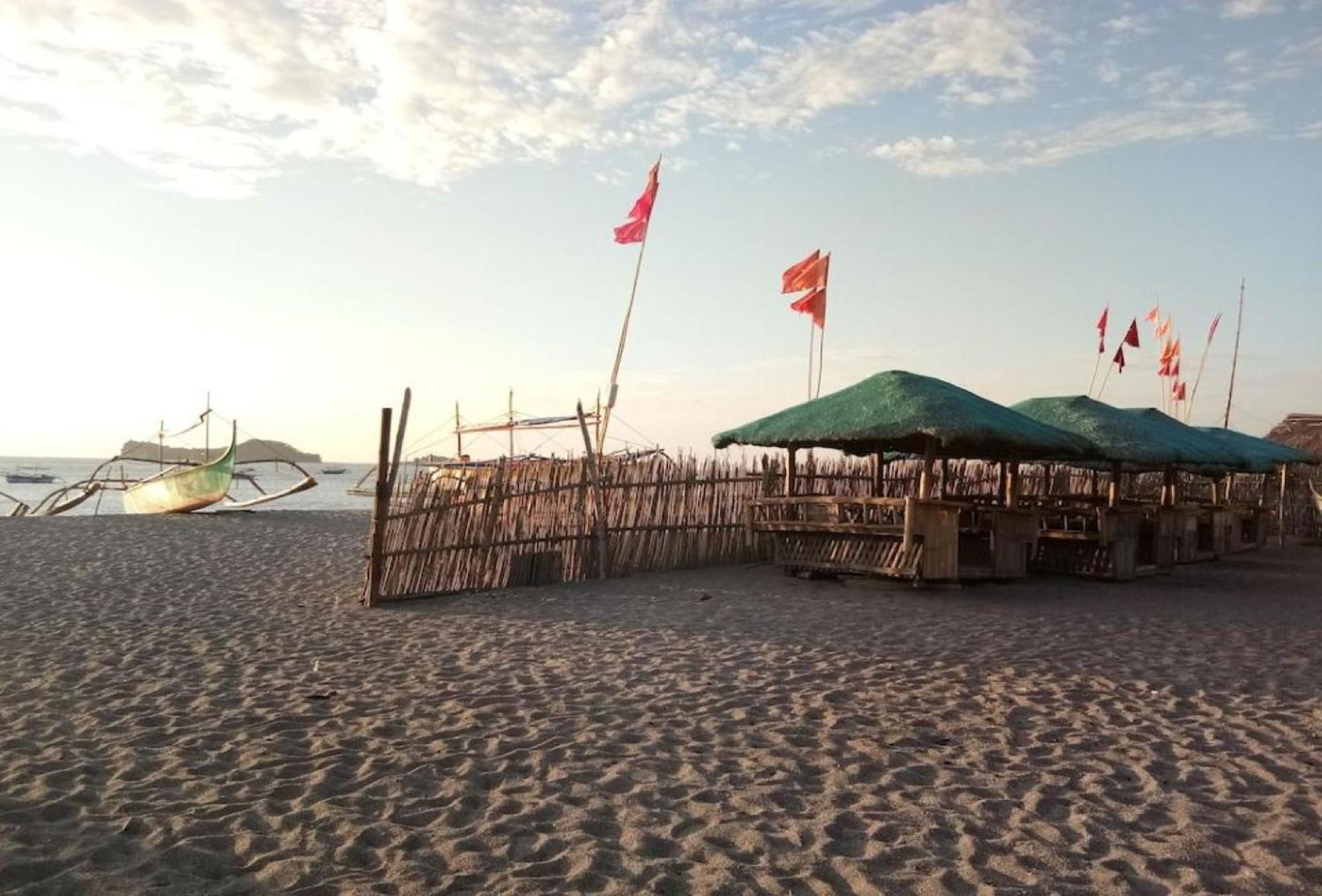 Reddoorz Hostel At Megans Paradisio Beach Resort San Antonio  Eksteriør billede